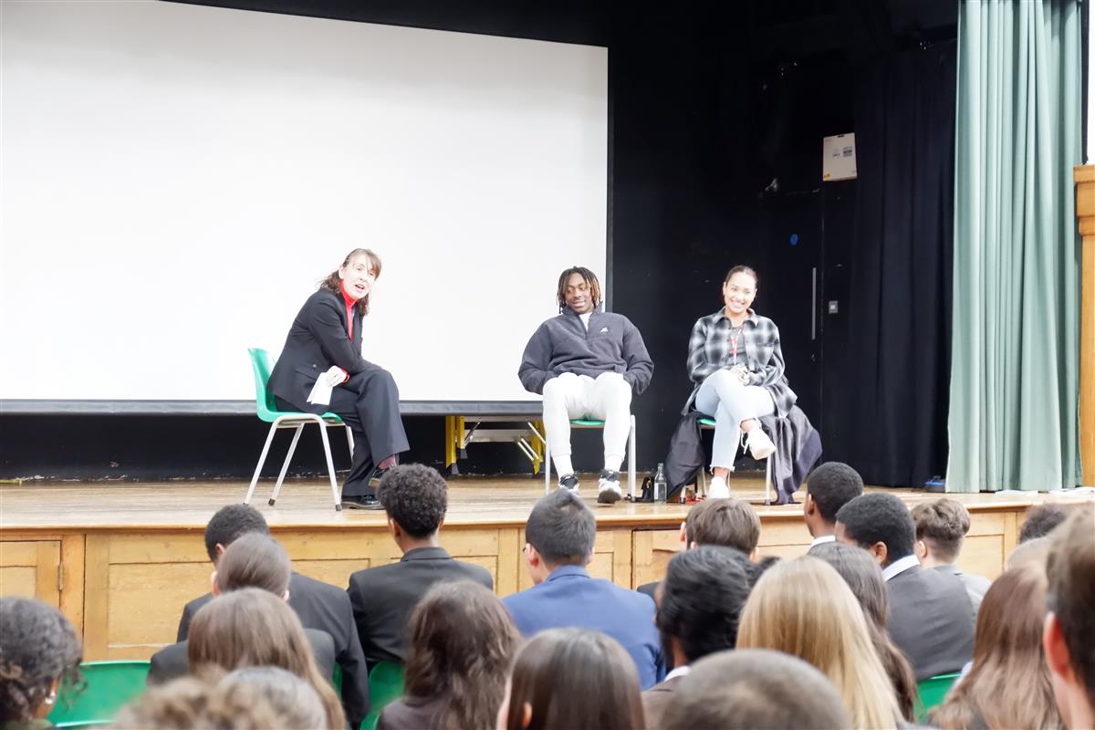 Students' delight at surprise visit from Eze